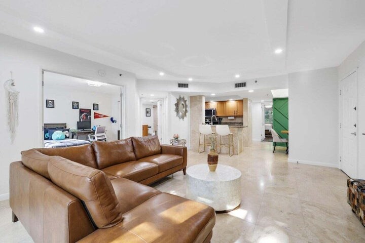 Building Photo - 3143 Clint Moore Rd