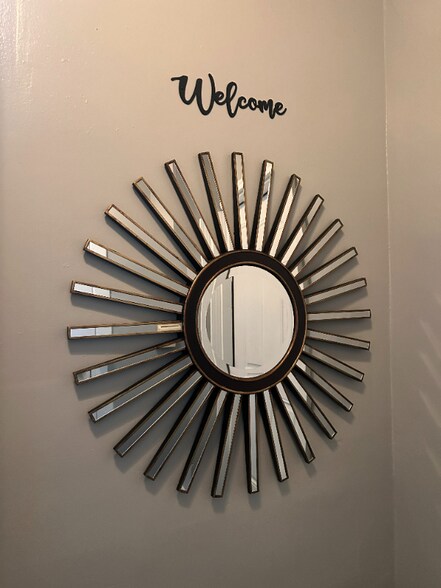 Building Photo - 7353 S Kenwood Ave