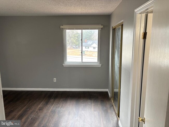 Building Photo - 44 Courtside Dr