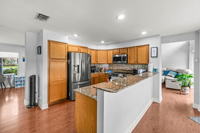 Building Photo - 2011 NW 53rd St