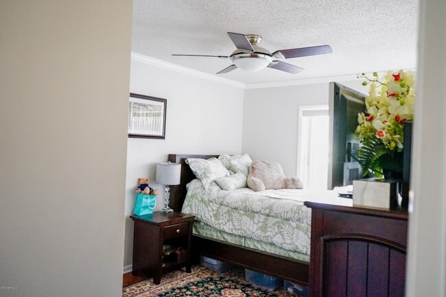 Building Photo - 695-A1A A1A N