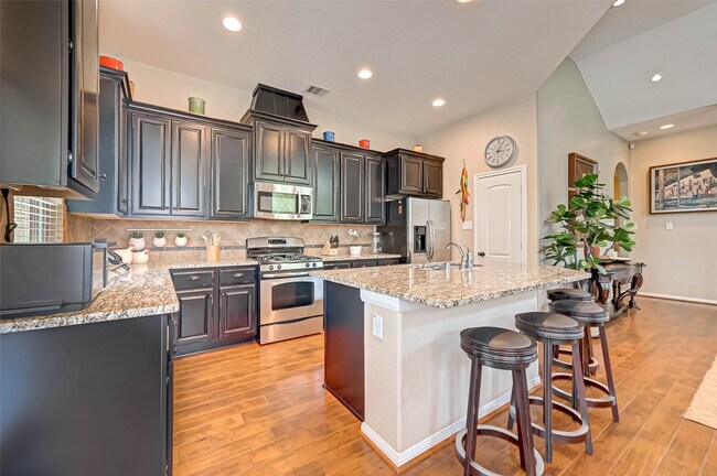 Building Photo - 50 Cheswood Manor Drive