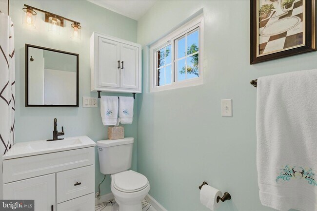 Building Photo - 3454 Martha Custis Dr
