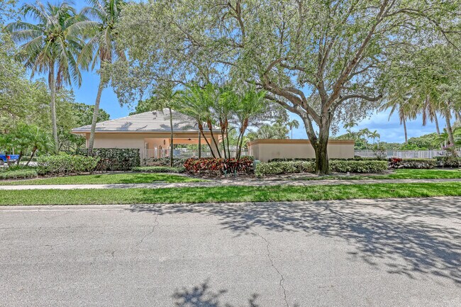 Building Photo - 1301 Sun Terrace Ct