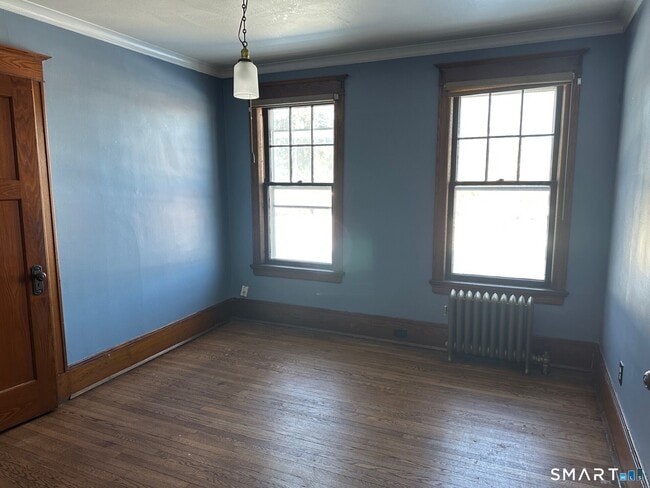 Building Photo - 184 S Main St