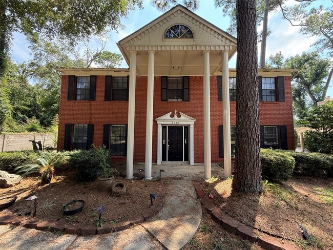 Primary Photo - 4330 Meadow Springs Dr