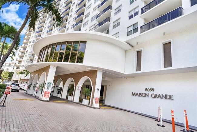 Building Photo - 6039 Collins Ave