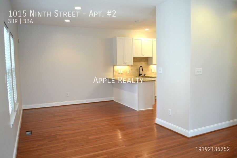 Building Photo - 1015 Ninth Street-Apt. #2