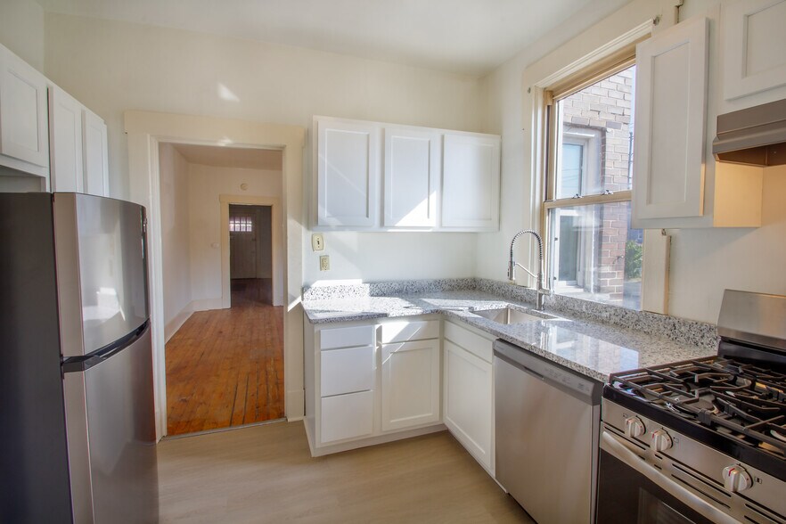 Building Photo - 132 S Trenton Ave