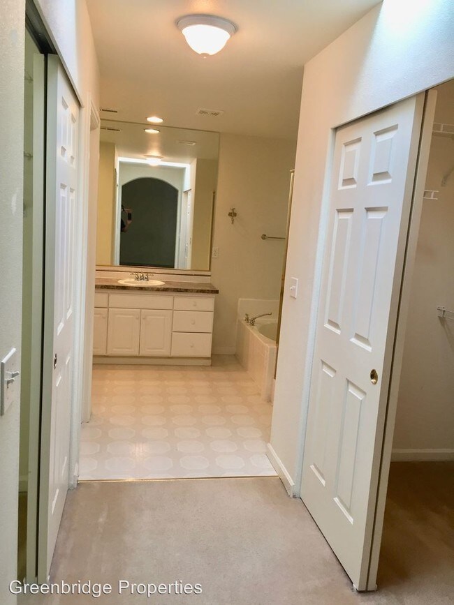 Building Photo - 4 br, 3 bath House - 1861 SE 47th Ave