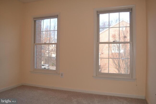 Building Photo - 9443 Van Arsdale Dr