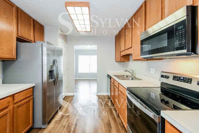 Building Photo - Experience the Lifestyle awaiting you!