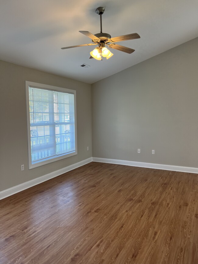 Living Room - 1117 Crescent Meadows Dr