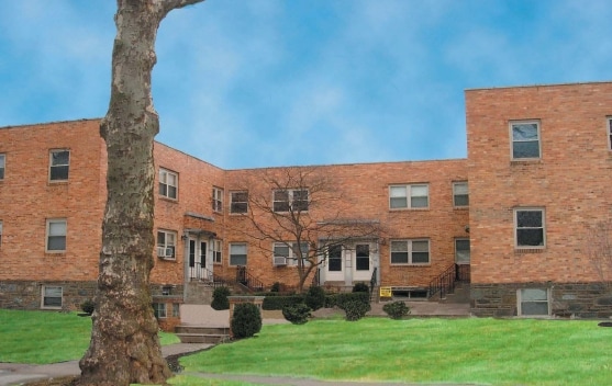 Primary Photo - Sycamore Court Apartments