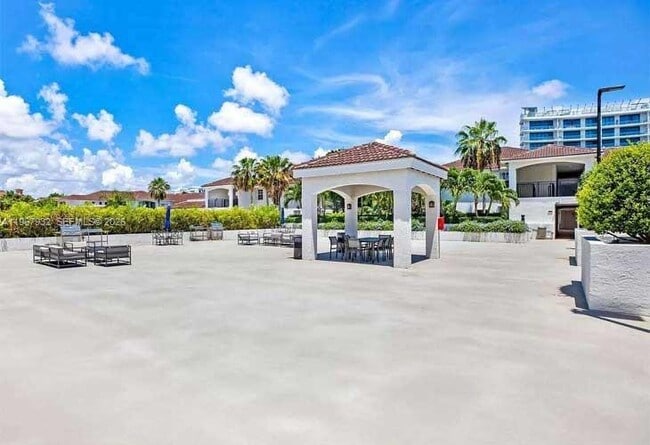 Building Photo - 3145 NE 184th St