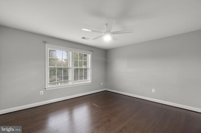 Building Photo - 945 Kayley Dr