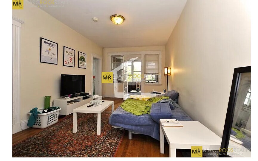 Primary Photo - 17 Melvin Ave