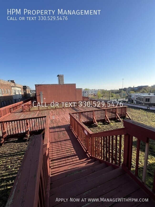 Building Photo - 2404 Prospect Ave E