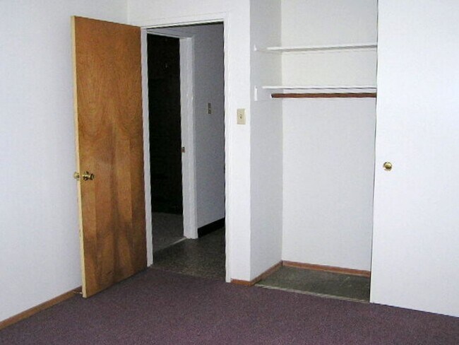 Interior Photo - T2724