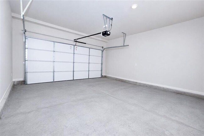 Building Photo - 24 Berryville Dr