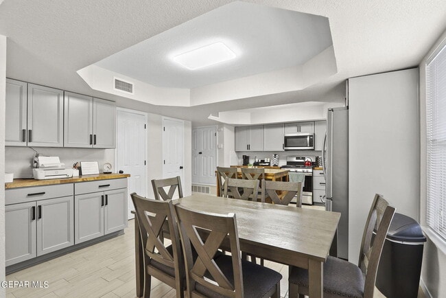 Building Photo - 5059 Crystal Sands Ct