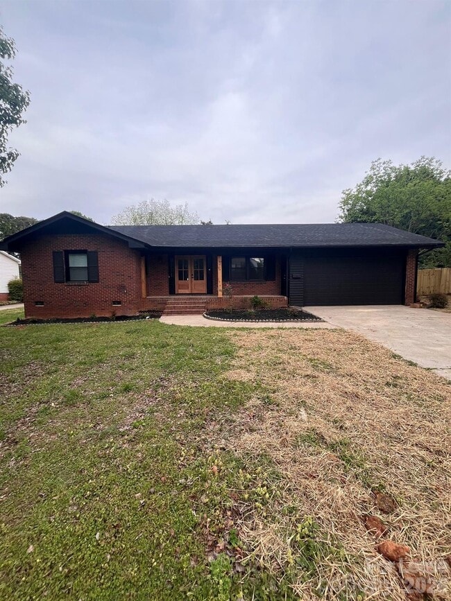 Building Photo - 4012 Belshire Ln