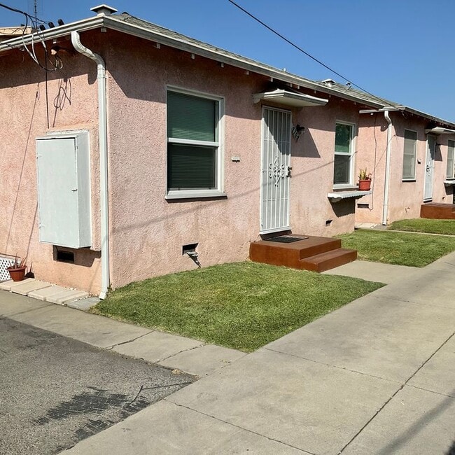 Building Photo - 1709 Redondo Blvd
