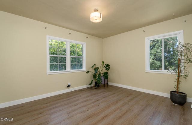 Building Photo - 1460 N Marengo Ave
