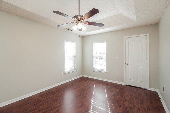 Building Photo - 6927 Ayrshire Glen Pl