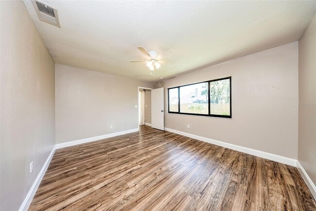 Building Photo - 308 Alba Ln