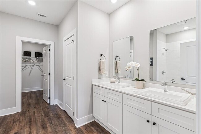 Building Photo - 311 Bottlebrush Walk