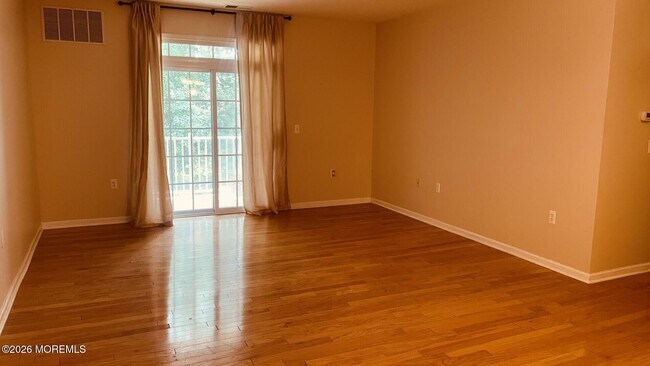 Building Photo - 523 Sophee Ln