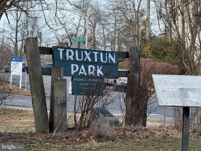 Building Photo - 1138 Cove Rd