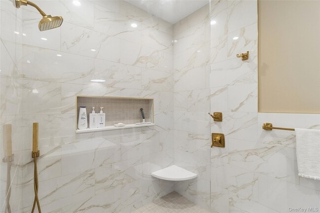 Building Photo - 47 Old Riverhead Rd