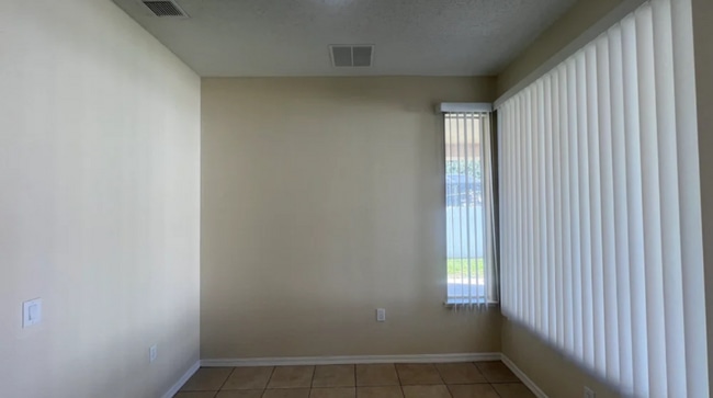 Building Photo - 581 Herring Gull Ct