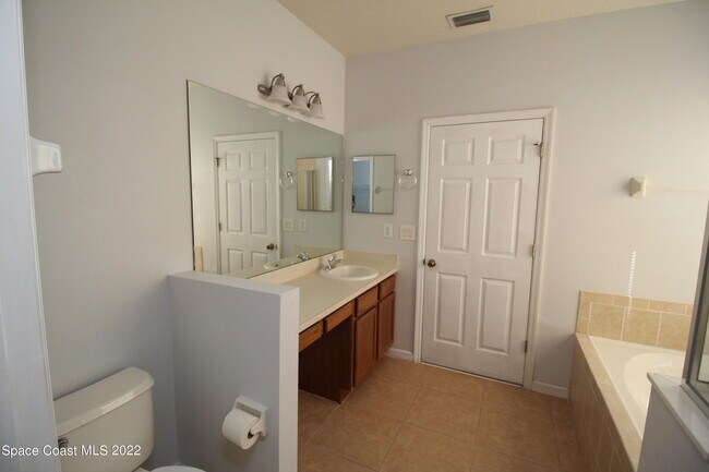 Building Photo - 425 Breckenridge Cir SE