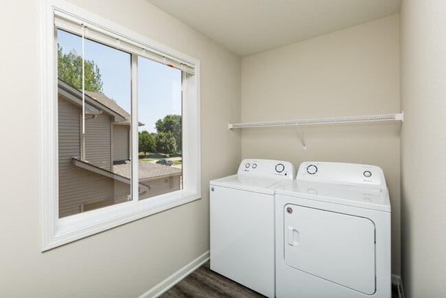 Building Photo - 306 SE 30th