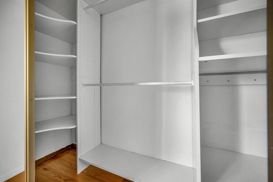 Building Photo - 246 Green Heath Pl