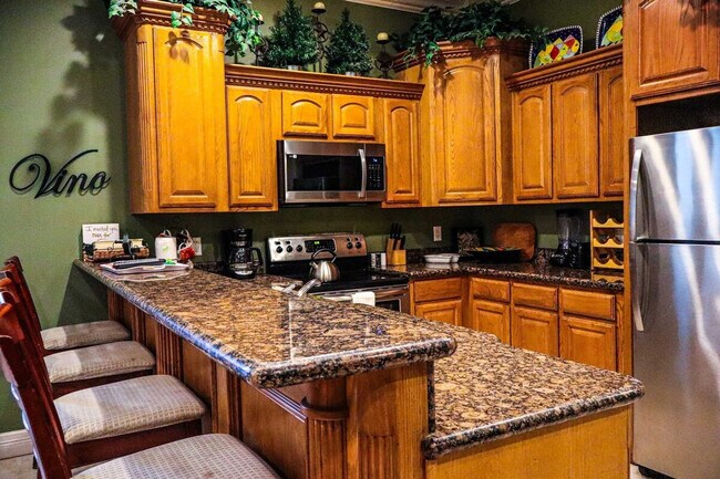 Building Photo - 117 E Lantana St