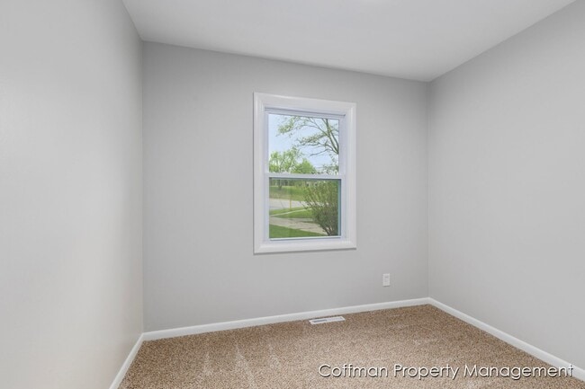 Building Photo - 3 Bed, 1 Bath House
