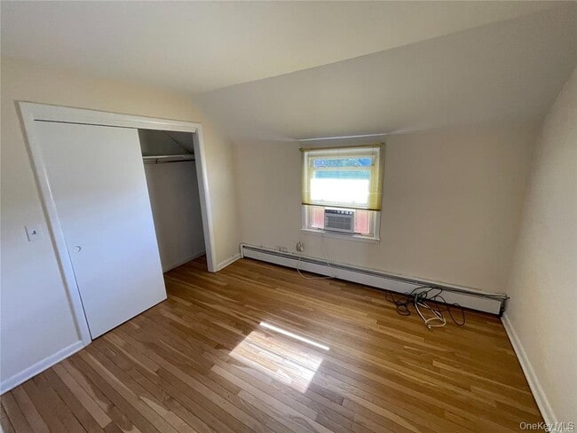 Building Photo - 217 Greeley Ave