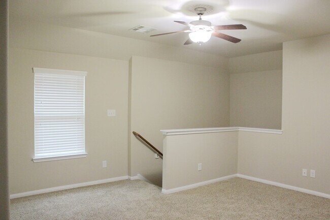 Building Photo - 19022 Pinewood Point Ln