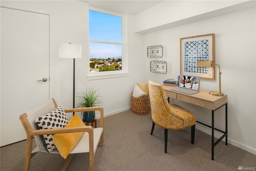 Building Photo - 818 N 47th St