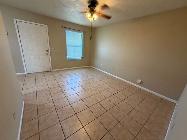 Building Photo - 600 N Bob Little Rd