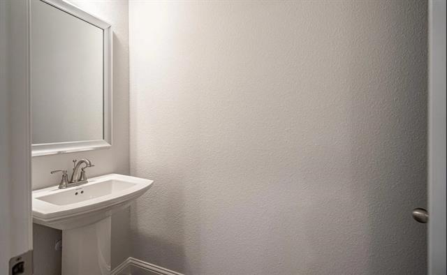 Building Photo - 336 Almanor St