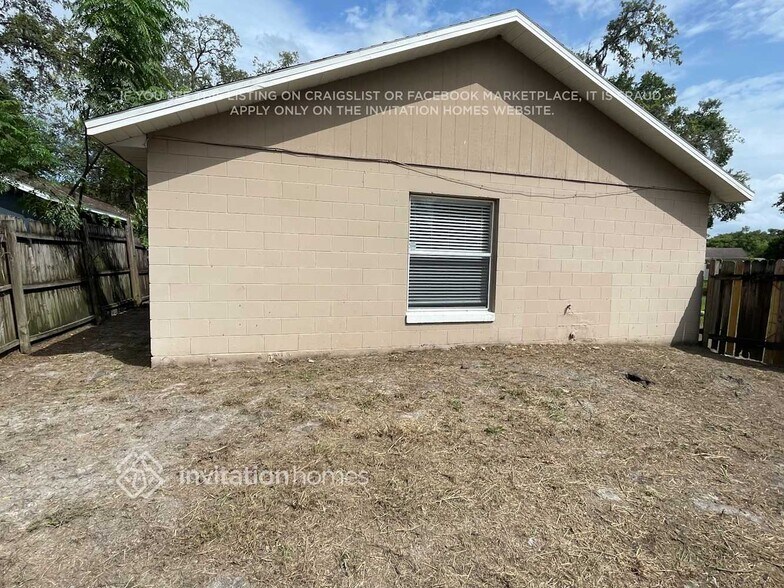 Building Photo - 472 Winding Oak Ln
