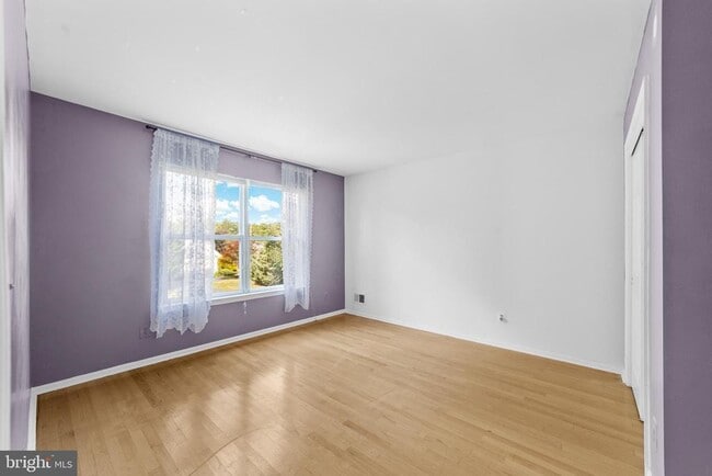 Building Photo - 53 Perilli Dr