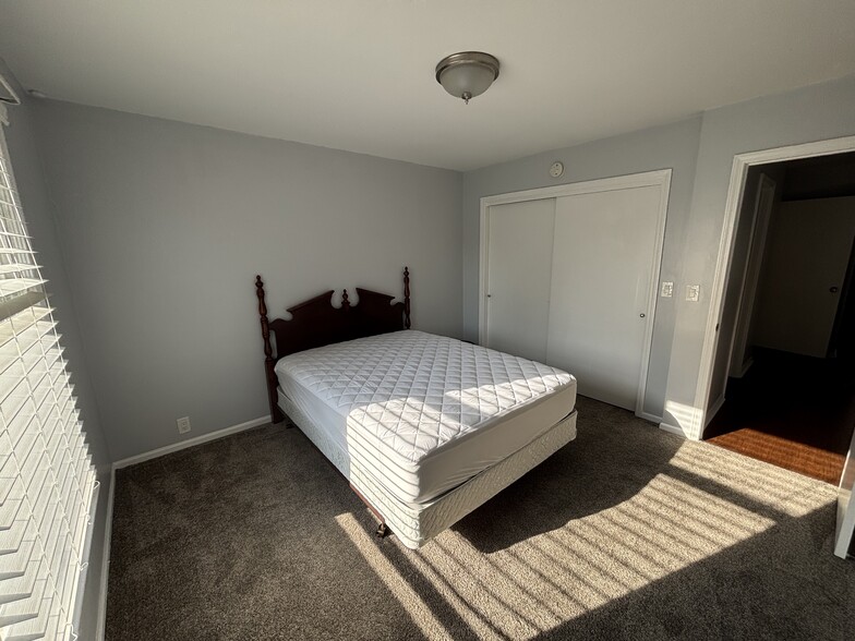 Bedroom 3 - 22 Williamsburg Cir