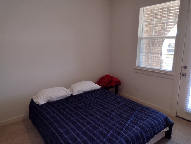 Building Photo - 4887 Ellie Ln