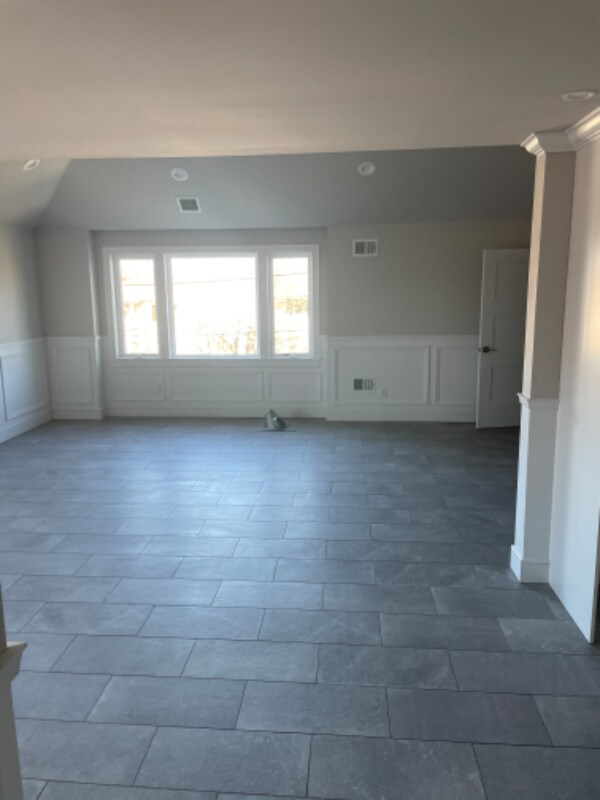 Building Photo - 16 Bartlett Ave